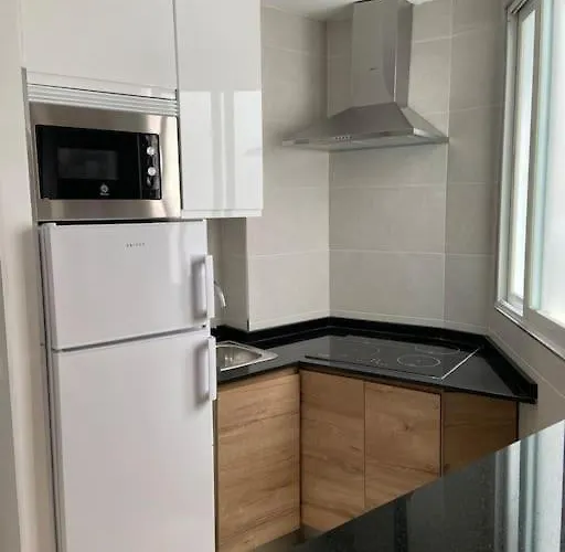 Beach And City Apartment A 50M De La Playa